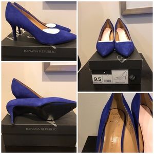 Banana Republic Classic Suede Pumps